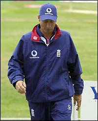 Hussain may miss the next Test with a toe injury