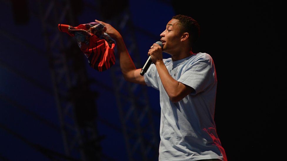 [WATCH] Loyle Carner plays an incredible Reading 2017 set