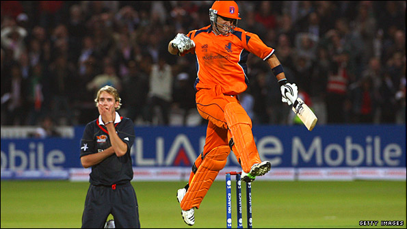 ten-Doeschate595.jpg