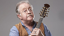 Mike Harding presents highlights from the Cambridge Folk Festival