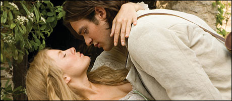 Charlie Cox and Sienna Miller in Stardust