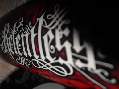 Relentless Can; BERRY