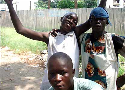 Glue sniffers on the streets of Brazzaville