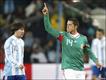 Javier Hernandez meluapkan suka cita setelah membobol gawang 