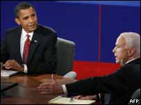 Barack Obama (esq.) e John McCain (AFP) 