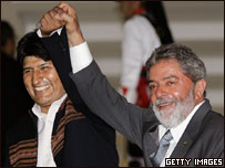 O presidente da Bolívia, Evo Morales, e o colega brasileiro, Luiz Inácio Lula da Silva