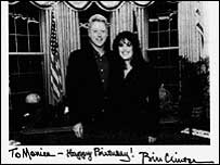Không thể nói đến nhiệm kỳ của Bill Clinton mà không nói đến vụ Monica Lewinsky 