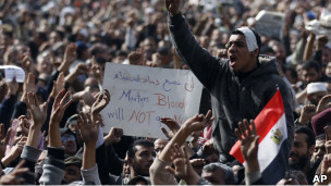 متظاهرون في ميدان التحرير