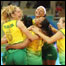 Meninas do vôlei comemoram ouro olímpico