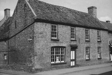 The Globe Inn before it was demolished in 1962