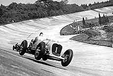 John Cobb in the Napier-Railton on the Members' Banking, 1935