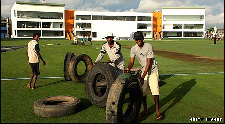 Groundstaff at work in Galle