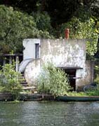 Noah's Boathouse by the Thames