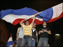 Paraguaios comemoram em Assunção