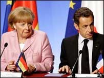 O chanceler alemã, Angela Merkel, e o primeiro-ministro da França, Nicolas Sarkozy