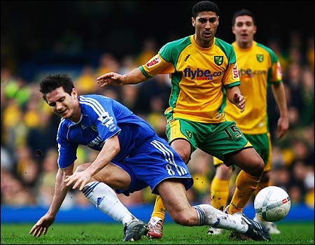 Frank Lampard and Youssef Safri (Getty Images)