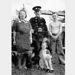 The Berry Family camping with the AFS. c1940. The Berry Family camping with the AFS. c1940.
